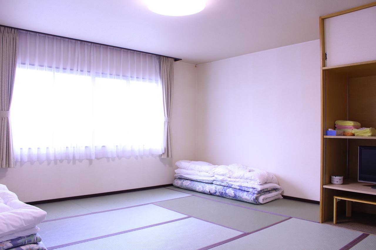 Fuji-Shi Business Hotel Furuiya Ryokan Fuji  Exterior photo